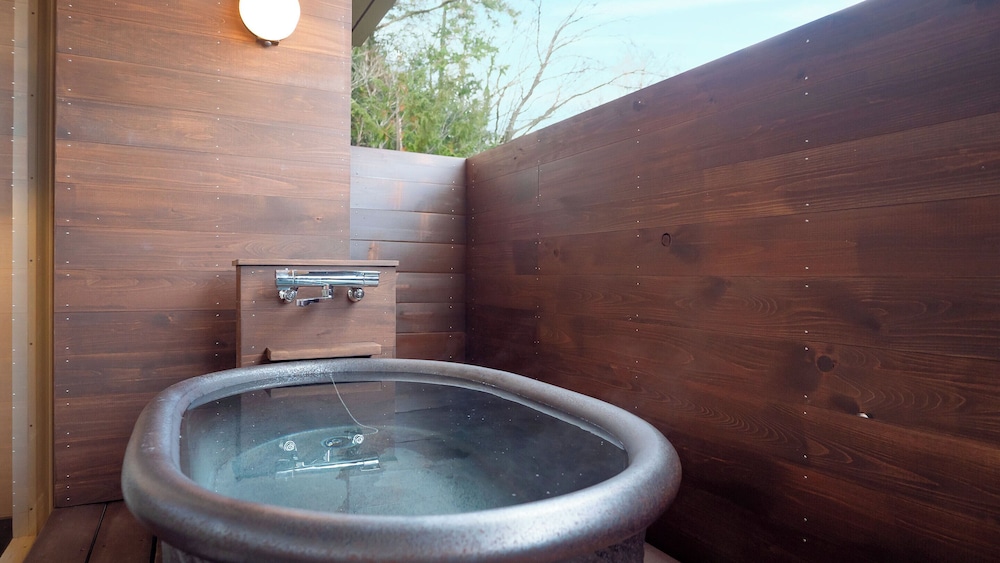 [禁煙]スーペリア露天風呂付ツイン 内風呂あり 客室2 | 大江戸温泉物語 Premium 恵那峡