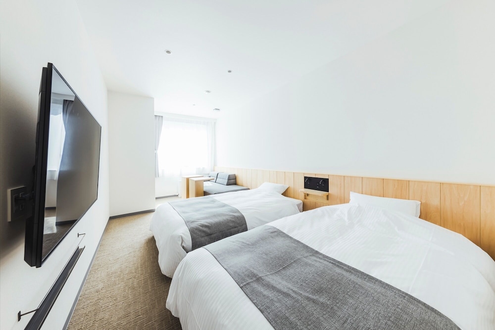 スーペリア ツインルーム シングルベッド 2 台 禁煙 専用バスルーム 客室8 | HOTEL NUPKA (ホテルヌプカ)