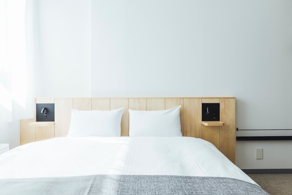 スーペリア ダブルルーム クイーンベッド 1 台 禁煙 専用バスルーム 客室5 | HOTEL NUPKA (ホテルヌプカ)