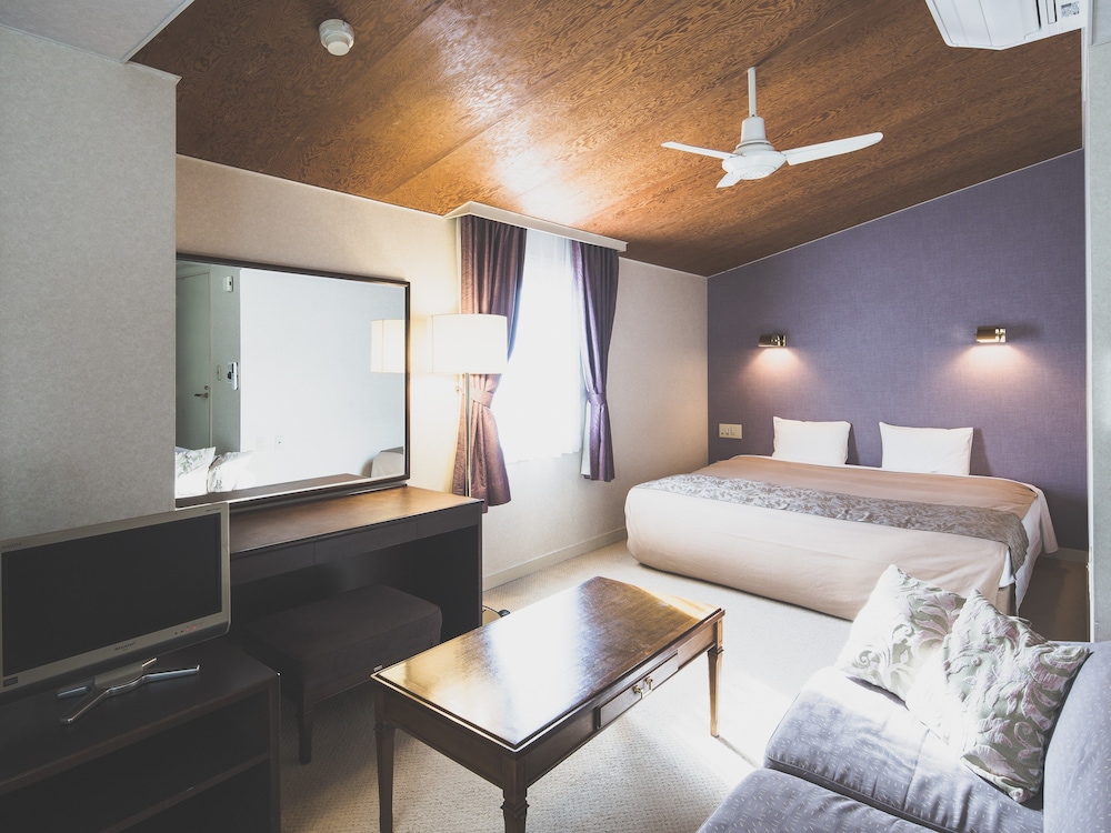 スーペリア ダブルルーム | ホテル軽井沢エレガンス