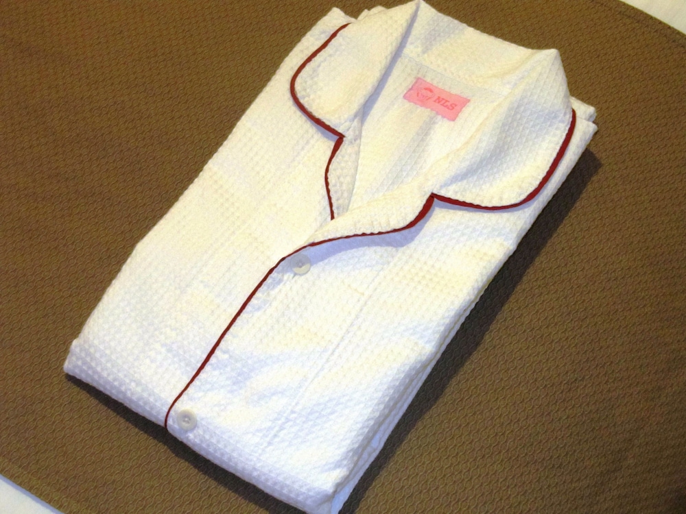 エコノミー ダブルルーム 禁煙 (13 ㎡) 客室の設備とサービス0 | セントラルホテル岡山