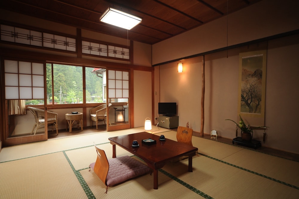 客室1 | 洞川温泉 あたらしや旅館 客室1 | 洞川温泉 あたらしや旅館