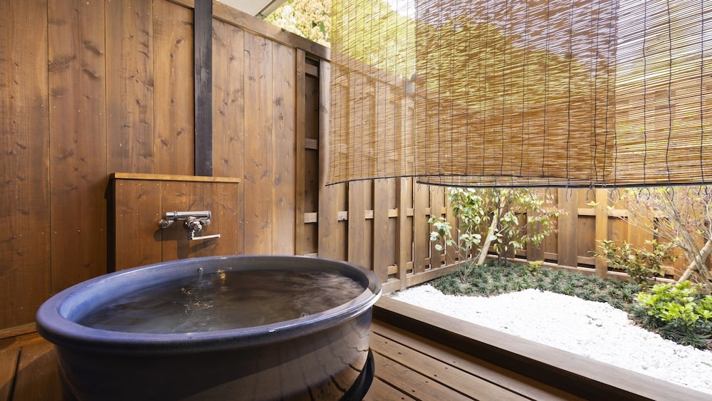 [禁煙] スタンダード露天風呂付和室(木造棟・ガーデンビュー) 客室1 | 大江戸温泉物語Premium 斉木別館