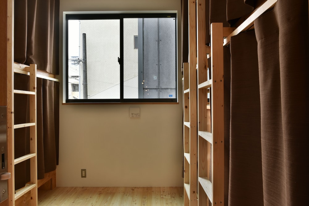 8ベッド　男女混合ドミトリー ２名予約 客室2 | ホステルみつわ屋大阪