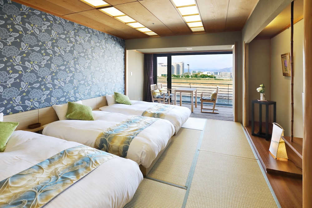 禁煙 川側トリプルベッドルーム(10畳) | 十八楼