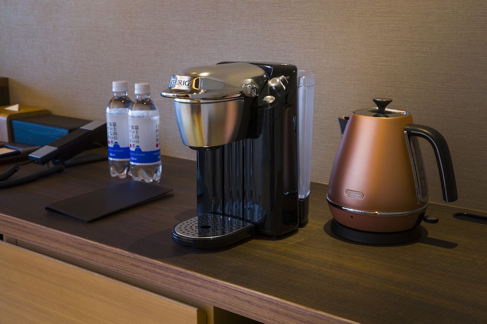 燦里 Comfort 洋室 富士山側 [山梨ワインラウンジ利用可能] 客室の設備とサービス2 | 富士山温泉 ホテル鐘山苑