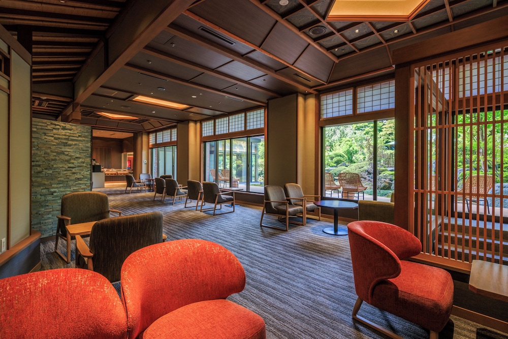 燦里 Comfort 洋室 富士山側 [山梨ワインラウンジ利用可能] エグゼクティブ ラウンジ3 | 富士山温泉 ホテル鐘山苑