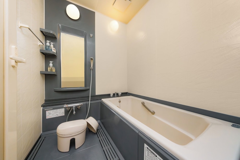 桂亭　和室[山梨ワインラウンジ利用可能] バスルーム2 | 富士山温泉 ホテル鐘山苑