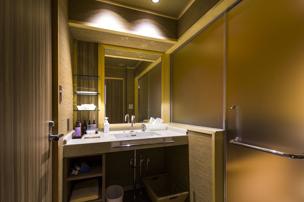 細流亭 モダン和室 [山梨ワインラウンジ利用可能] 客室の設備とサービス0 | 富士山温泉 ホテル鐘山苑