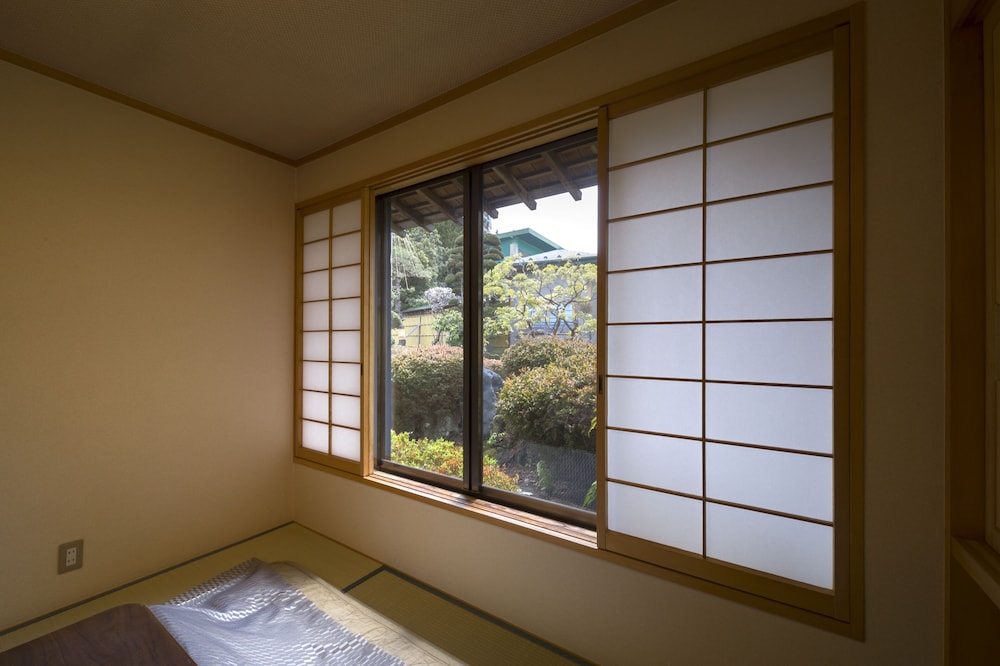 桂亭　和室[山梨ワインラウンジ利用可能] 部屋からの景観0 | 富士山温泉 ホテル鐘山苑