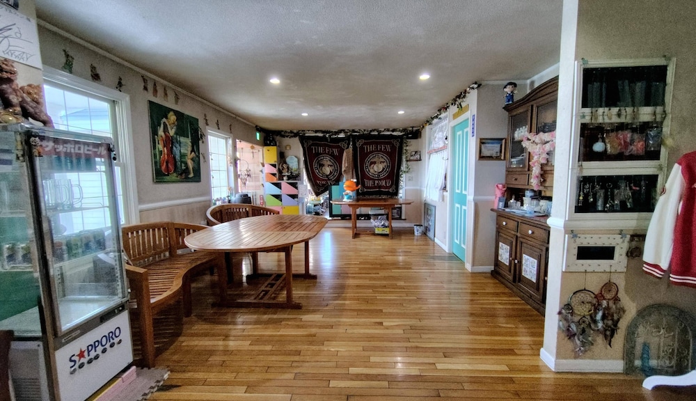 ロビーラウンジ1 | ペンション星に願いを