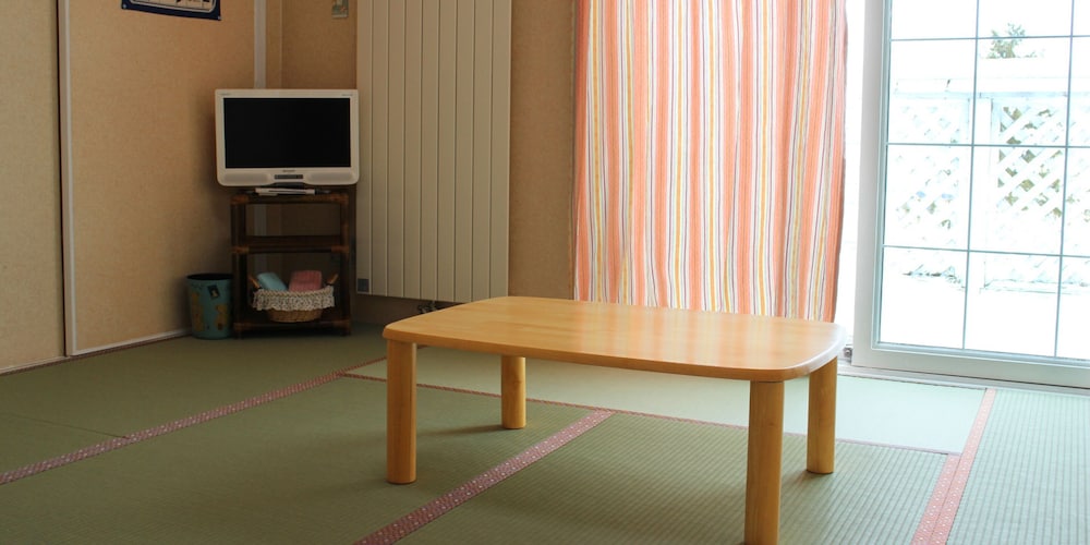 和洋室 [禁煙] WIFI無料 共有バスルーム 客室1 | ペンション星に願いを