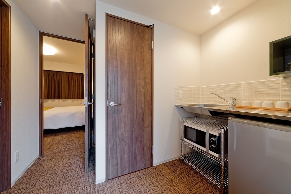 デラックス ダブルルーム 専用キッチン0 | M’s INN 東山