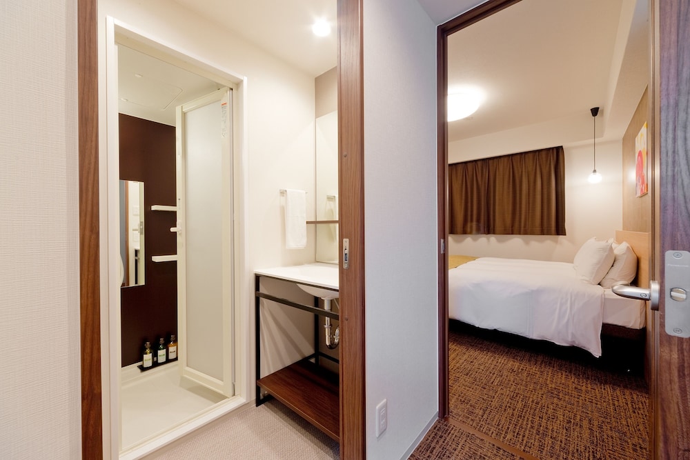 デラックス ダブルルーム バスルーム0 | M’s INN 東山