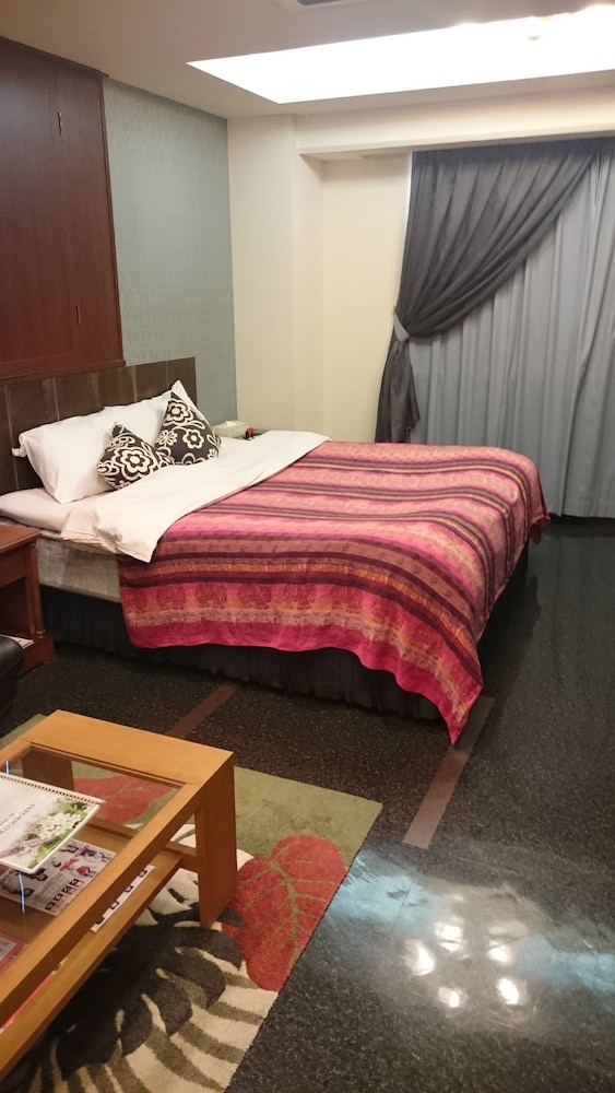 デラックス ダブルルーム 客室1 | ホテルオーラ 小野店 - 大人限定