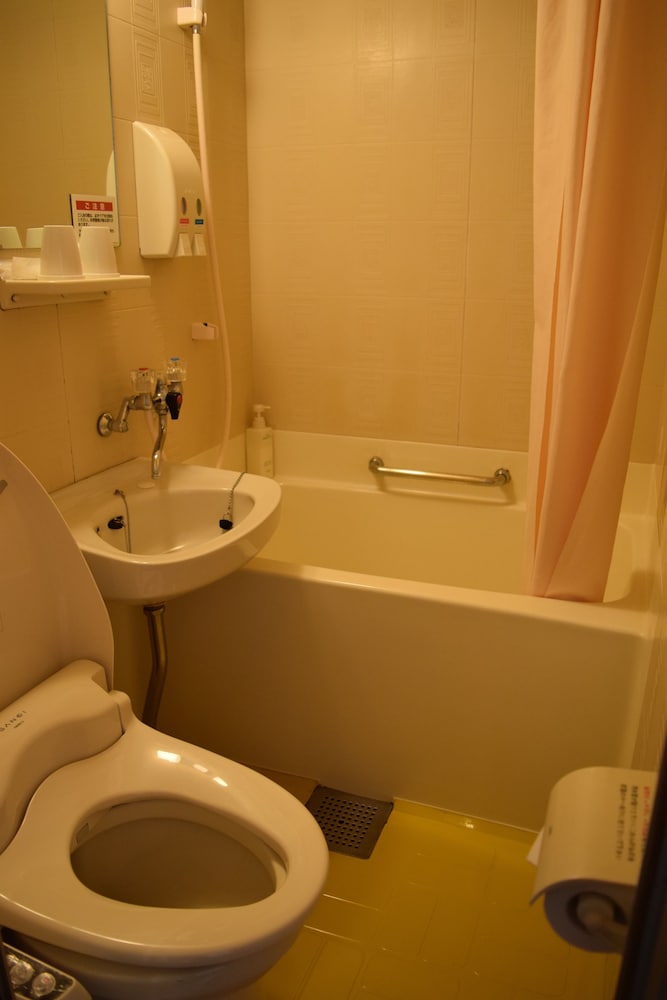 エコノミー ダブルルーム 喫煙可 バスルーム0 | ホテルアクシアイン釧路