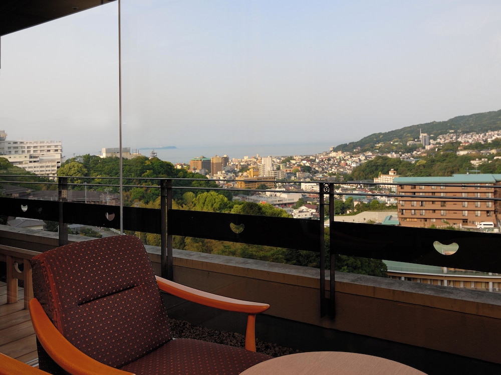 [個室食事処] 和室スタンダードタイプ (12.5畳) 禁煙 客室3 | 青山やまと