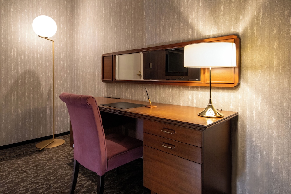 ロイヤルスイートルーム 禁煙 客室1 | ホテル日航大分 オアシスタワー