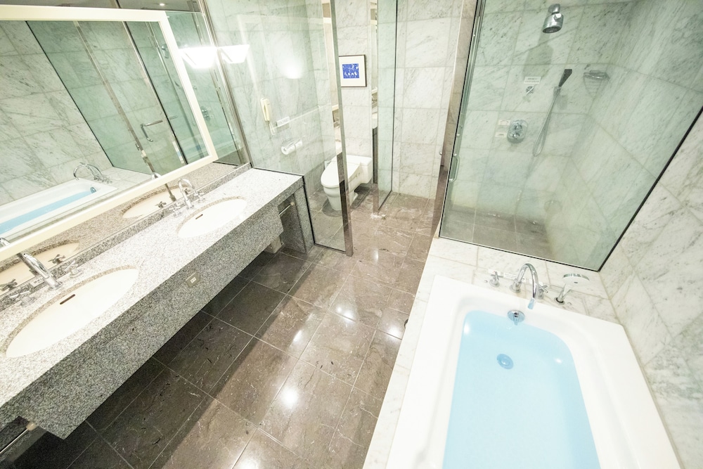 ロイヤルスイートルーム 禁煙 バスルーム1 | ホテル日航大分 オアシスタワー