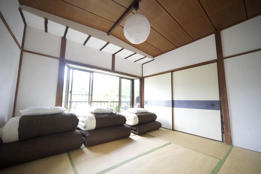 和室 3人部屋 | 温泉付ゲストハウス HAKONE TENT