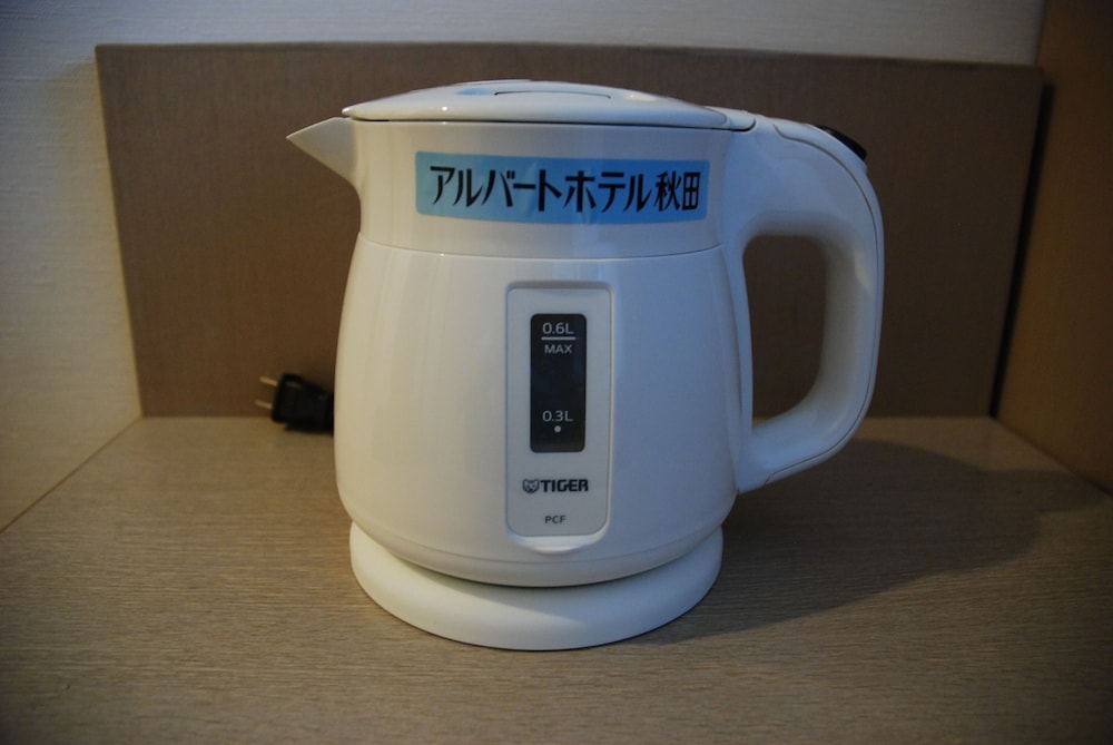 エコノミー ダブルルーム 禁煙 客室の設備とサービス1 | アルバートホテル秋田