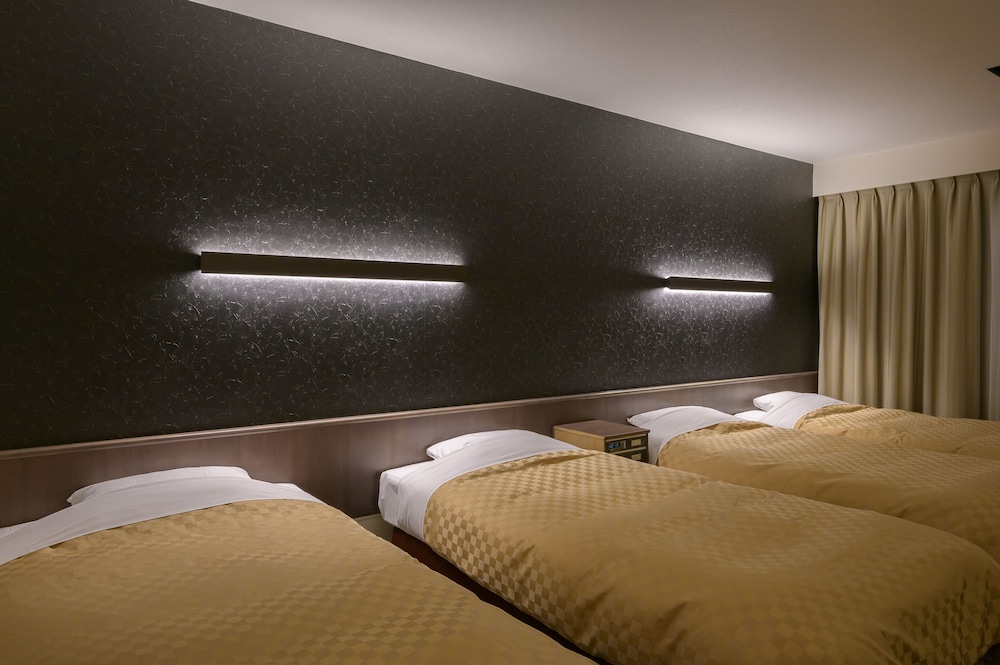 4 人部屋 禁煙 客室1 | 富良野リゾートホテル エーデルヴェルメ