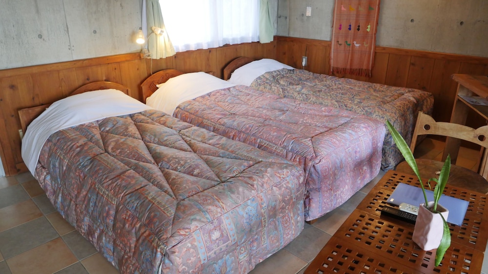 トリプルルーム 施設の正面0 | BUZZ RESORT