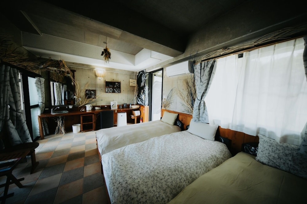 トリプルルーム | BUZZ RESORT