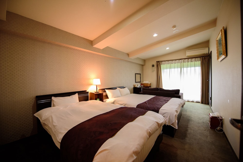 特別室露天風呂付き　(禁煙) 客室2 | 湯布院温泉 ひすいの宿 黎明