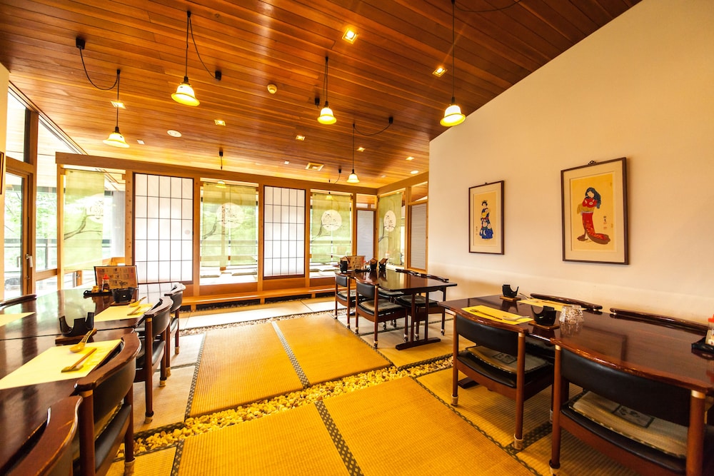 レストラン1 | 湯布院温泉 ひすいの宿 黎明