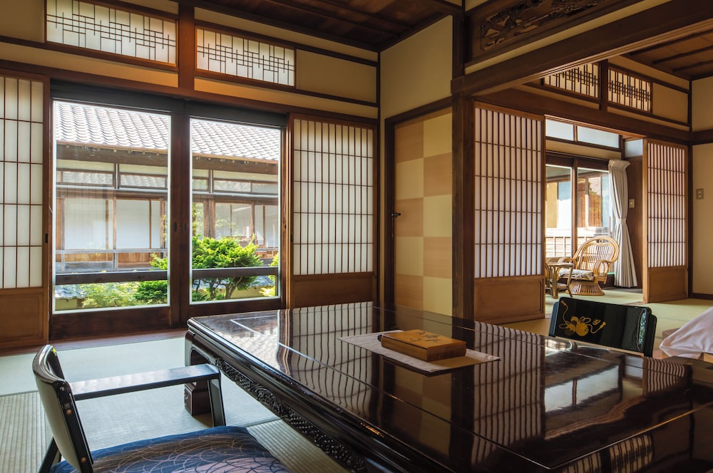 『萩』　露天風呂付　本館和室 客室5 | 和味の宿 角上楼