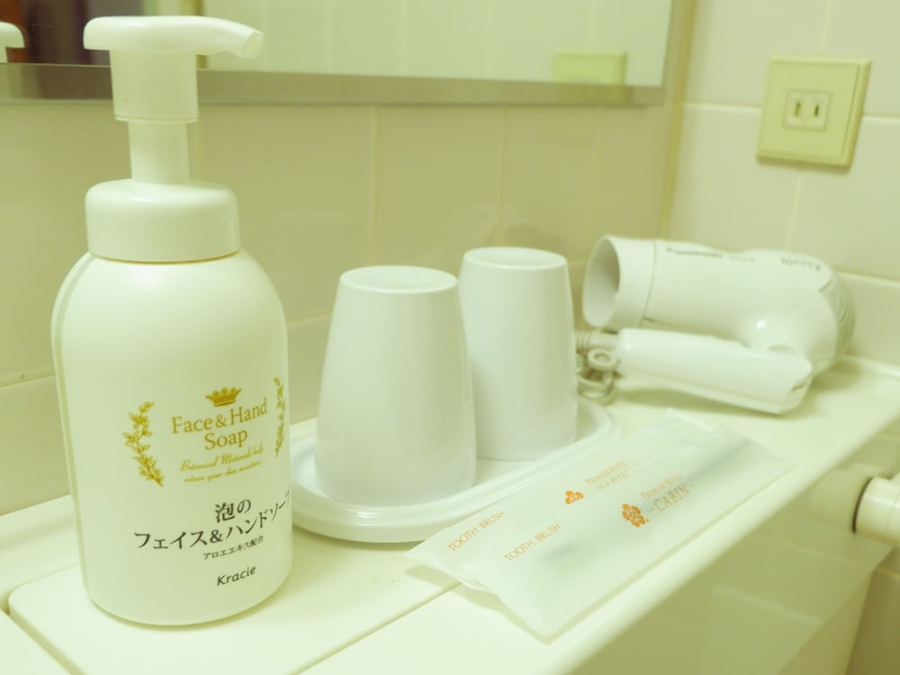 エコノミー ダブルルーム 禁煙 バスルーム1 | 天然温泉プレミアホテル -CABIN- 帯広