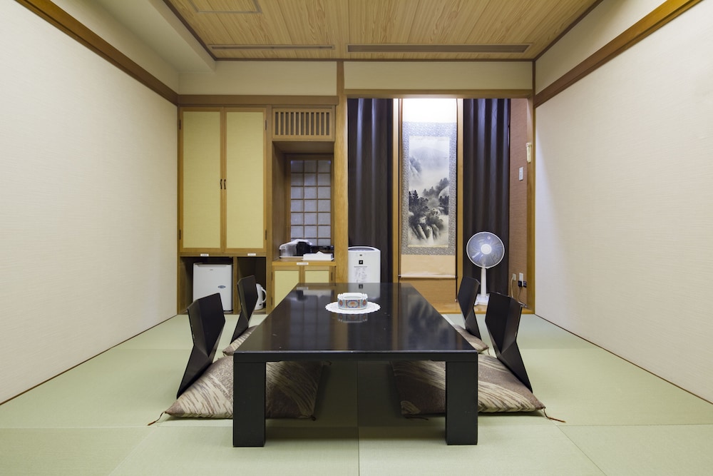 和室 温泉付き(8畳)禁煙 客室1 | 天然温泉プレミアホテル -CABIN- 帯広
