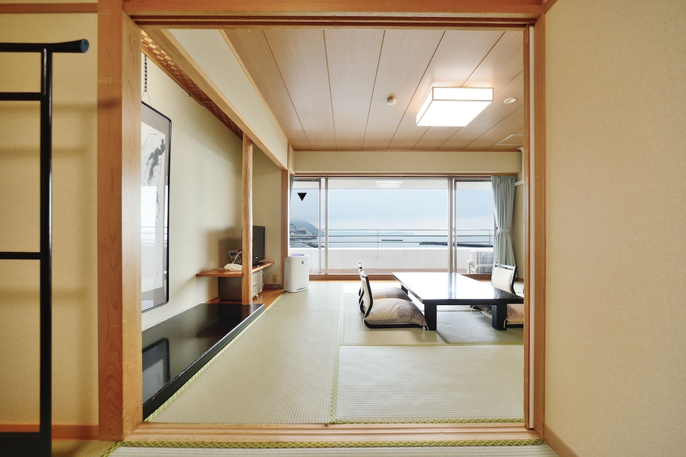 客室1 | 熱海温泉 ホテル・サンミ倶楽部 客室1 | 熱海温泉 ホテル・サンミ倶楽部