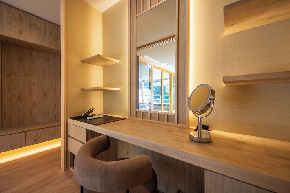 プレステージスイート(Kumo) ワードローブ0 | 金乃竹 塔ノ澤 - 大人限定