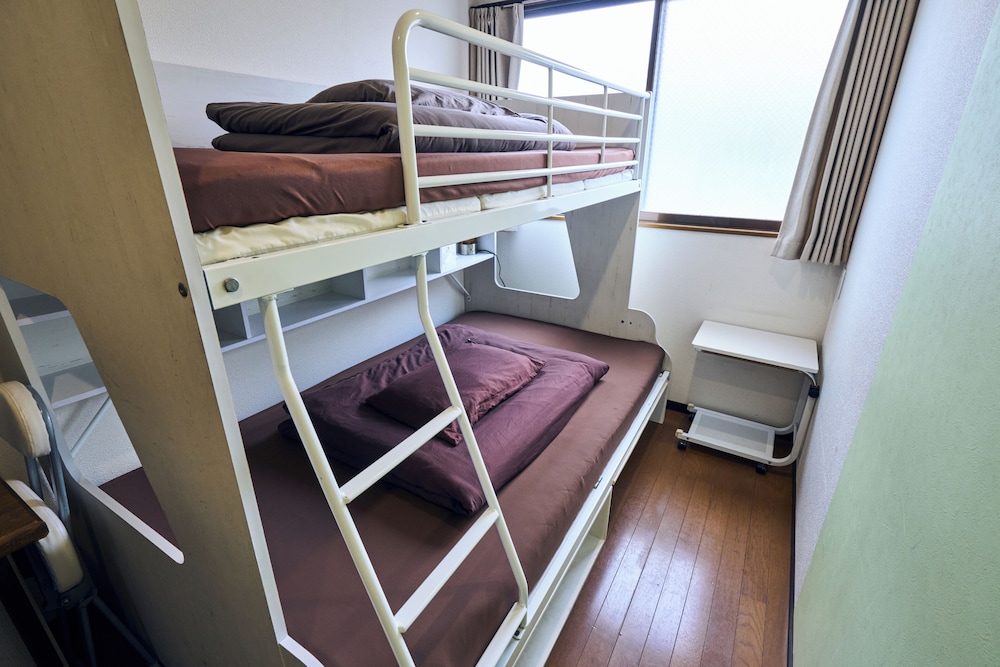 個室 二段ベッド1台 (タイプB) 客室5 | 鹿児島グリーンゲストハウス