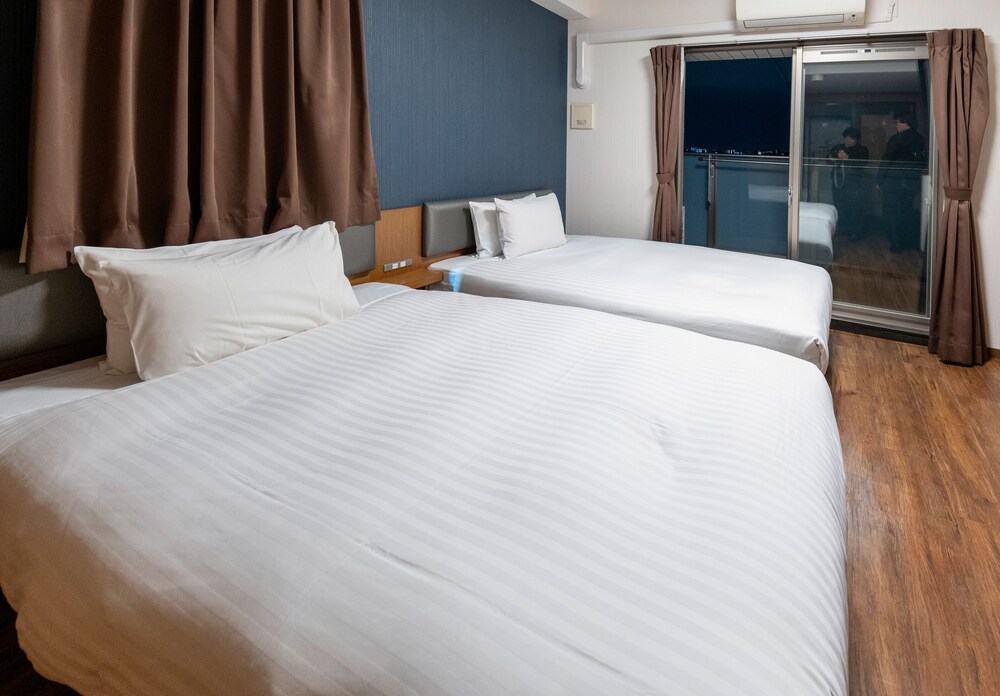 ベーシック ツインルーム 2 ベッドルーム 禁煙 客室16 | ホテルトラッド大阪鶴橋