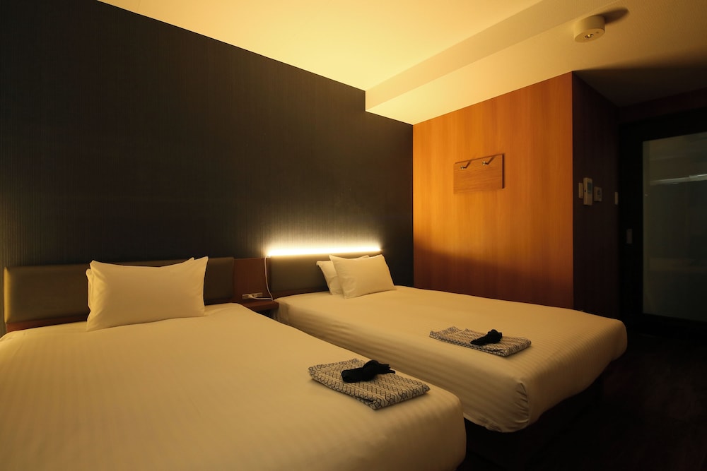 ベーシック ツインルーム 2 ベッドルーム 禁煙 客室20 | ホテルトラッド大阪鶴橋