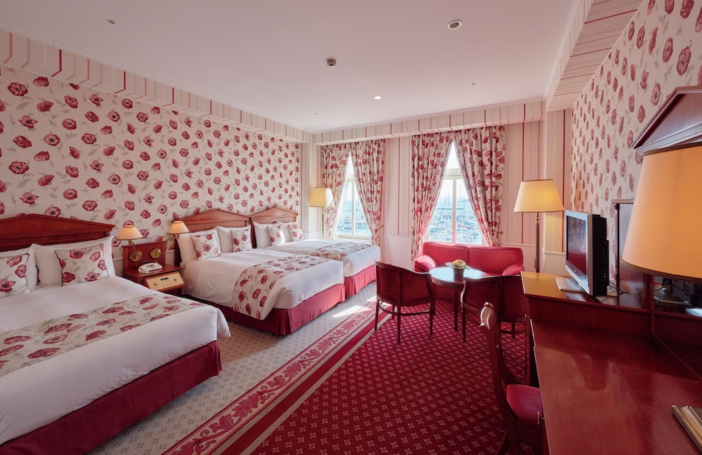 デラックスデザイナールームトリプル[初日入場券購入必須/翌日1DAYパスポート付] 禁煙 客室2 | ホテルアムステルダム ハウステンボス