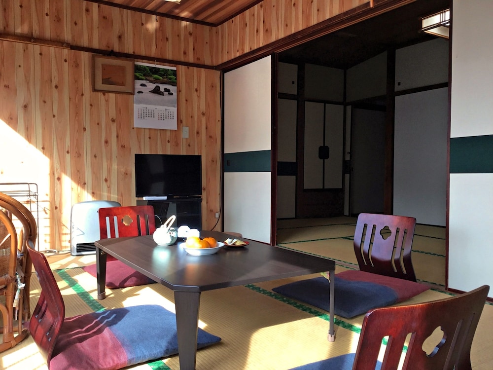 和室12畳　共有バス 客室3 | 福島館