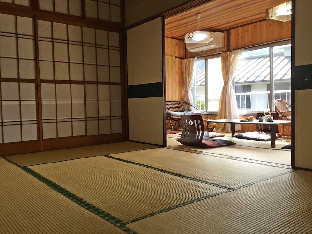 和室12畳　共有バス | 福島館
