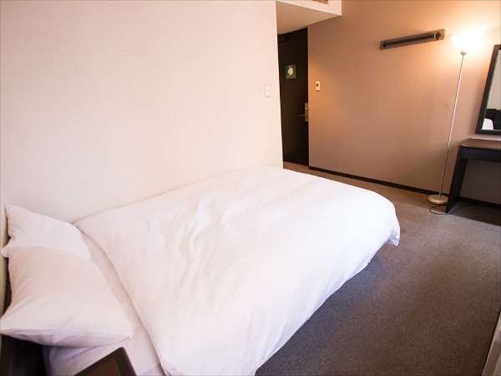 ダブルルーム 禁煙 客室2 | グリーンリッチホテル大分都町