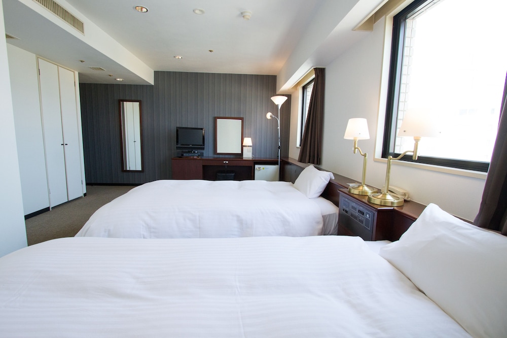 ツインルーム シングルベッド 2 台 禁煙 客室1 | グリーンリッチホテル大分都町