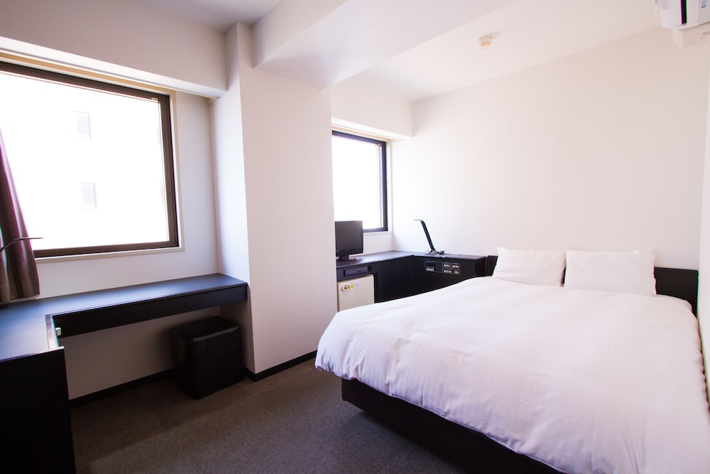 ダブルルーム 禁煙 | グリーンリッチホテル大分都町