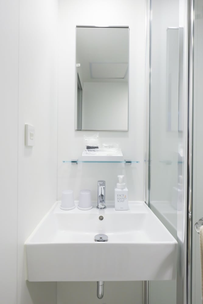 ダブルルーム(バストイレ付き) 客室2 | UNPLAN Kagurazaka