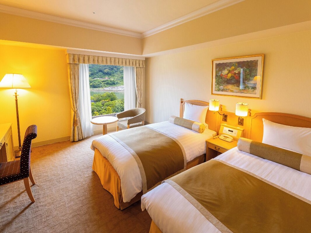 スーペリアツインルーム ステーションビュー 禁煙 | ホテルオークラ JR ハウステンボス