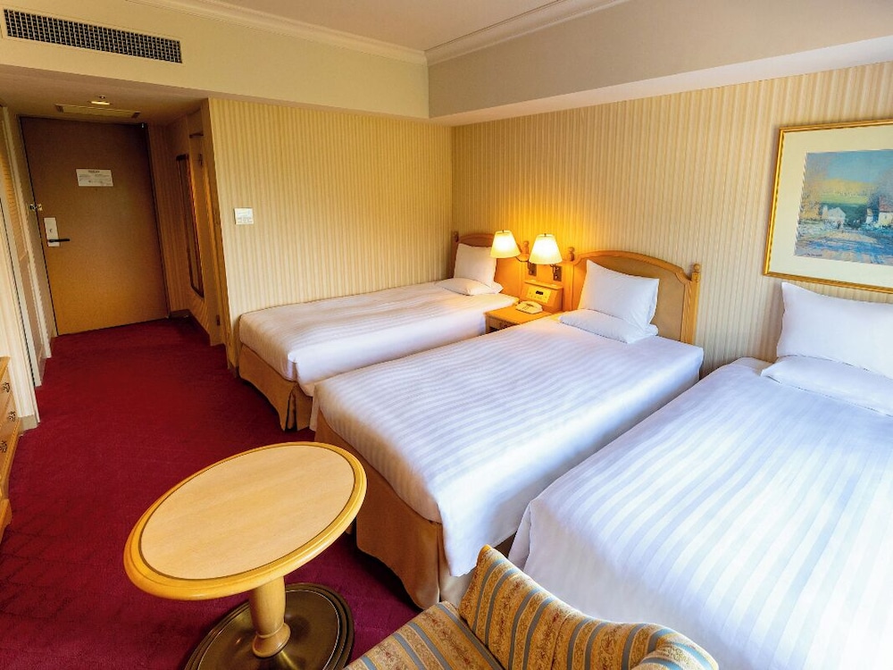 スタンダード トリプルルーム ステーションビュー 禁煙 客室1 | ホテルオークラ JR ハウステンボス