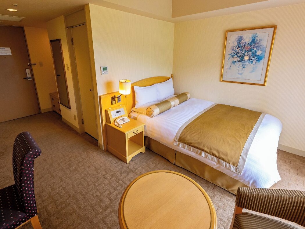 スーペリアセミダブルルーム ステーションビュー 禁煙 客室1 | ホテルオークラ JR ハウステンボス