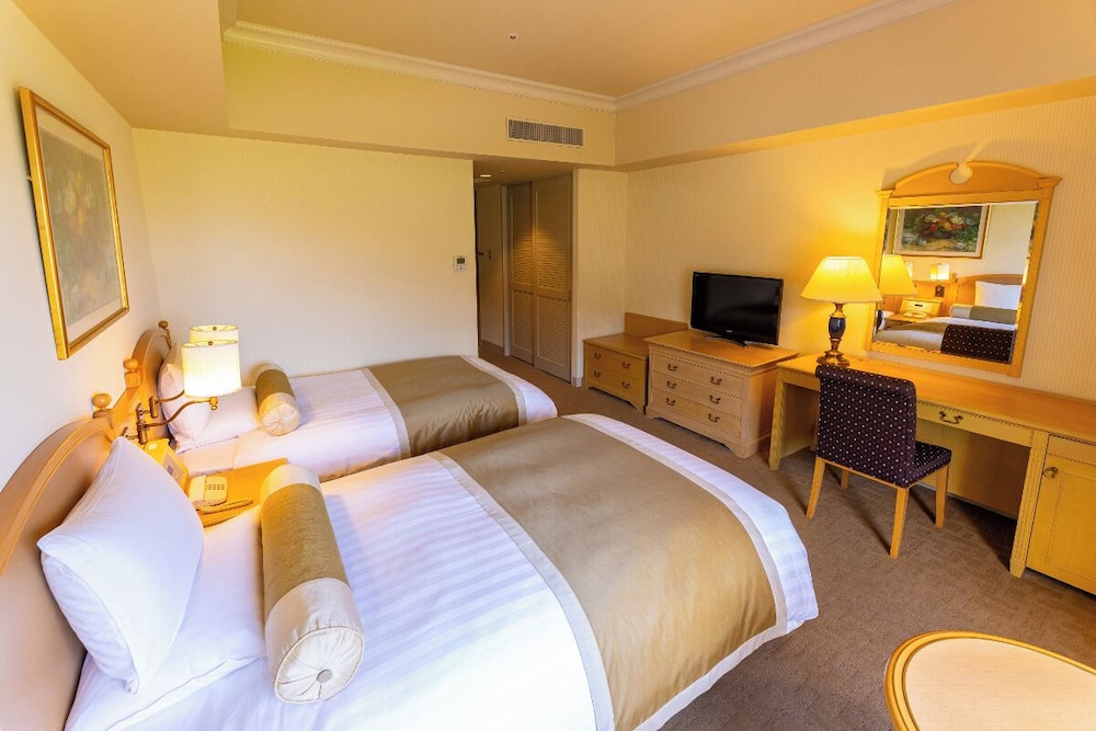 スーペリアツインルーム ステーションビュー 禁煙 客室1 | ホテルオークラ JR ハウステンボス