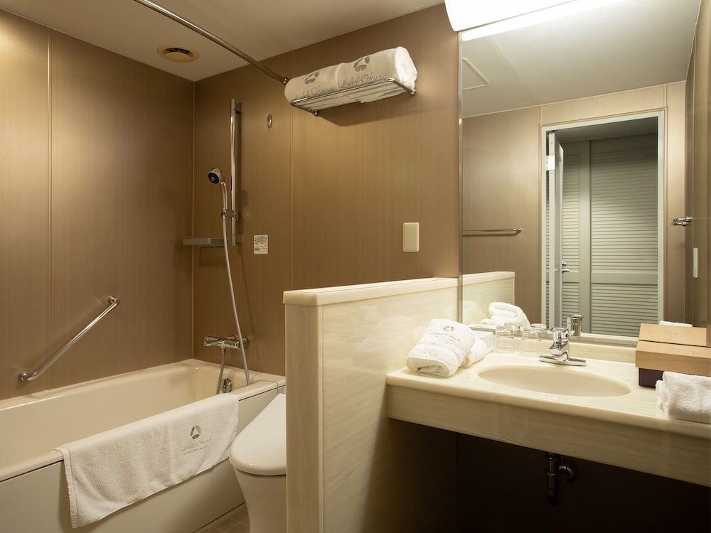 プレミアムツインルーム ステーションビュー 禁煙 バスルーム0 | ホテルオークラ JR ハウステンボス